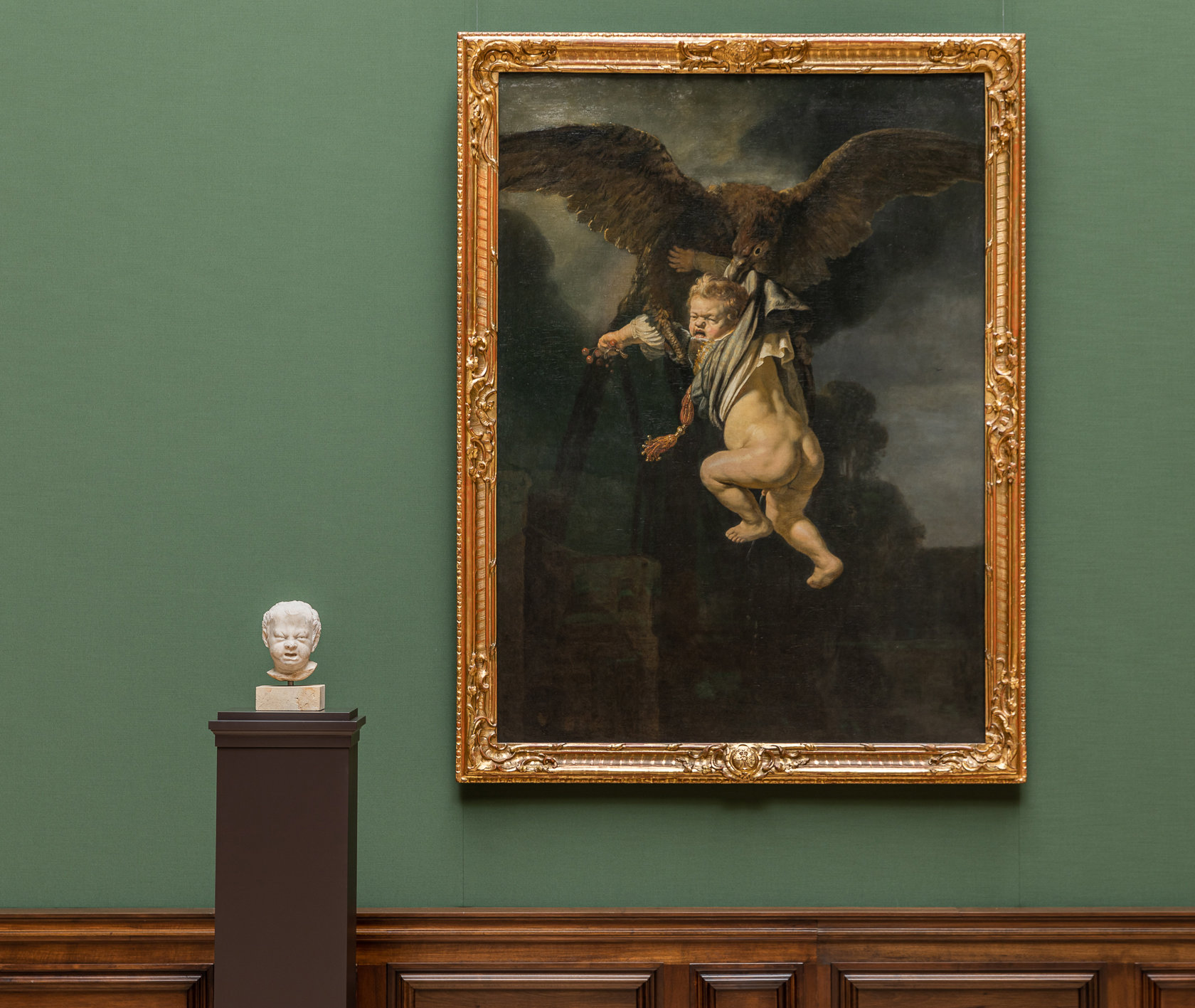 Mit der Wiedereröffnung der Gemäldegalerie "Alte Meister" und der Skulpturensammlung bis 1800 im Dresdner Zwinger werden die Kunstwerke nun auf Sockeln ausgestellt, die von den Deutschen Werkstätten in Dresden-Hellerau gefertigt wurden. Bildquelle: SKD/Pressefotos